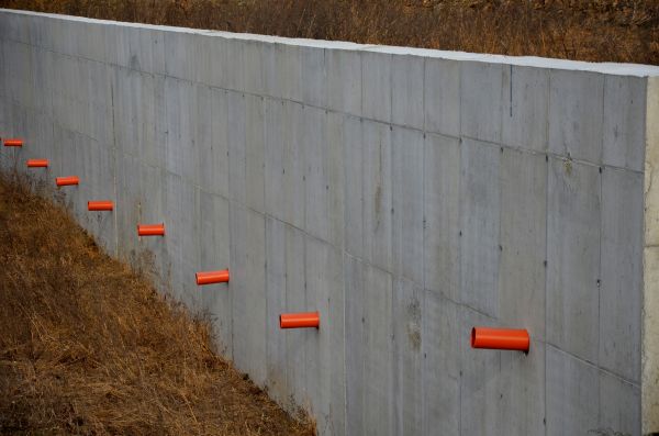 Cost of Retaining Wall Drainage in Fenton
